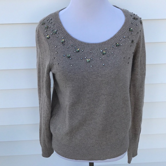 Loft amazing stone work detail on this sweater - Picture 3 of 6